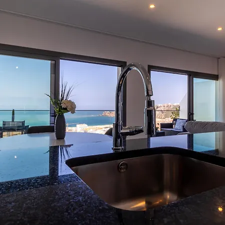 Infinity View - Luxury Big Pool And Jacuzzi Apartment
